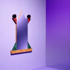 Specchio Diva di Ettore Sottsass - Memphis Milano