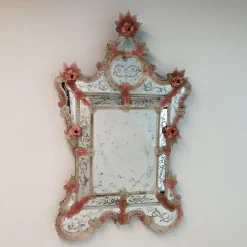 Specchio in vetro di Murano rosa Apollo di Fratelli Tosi