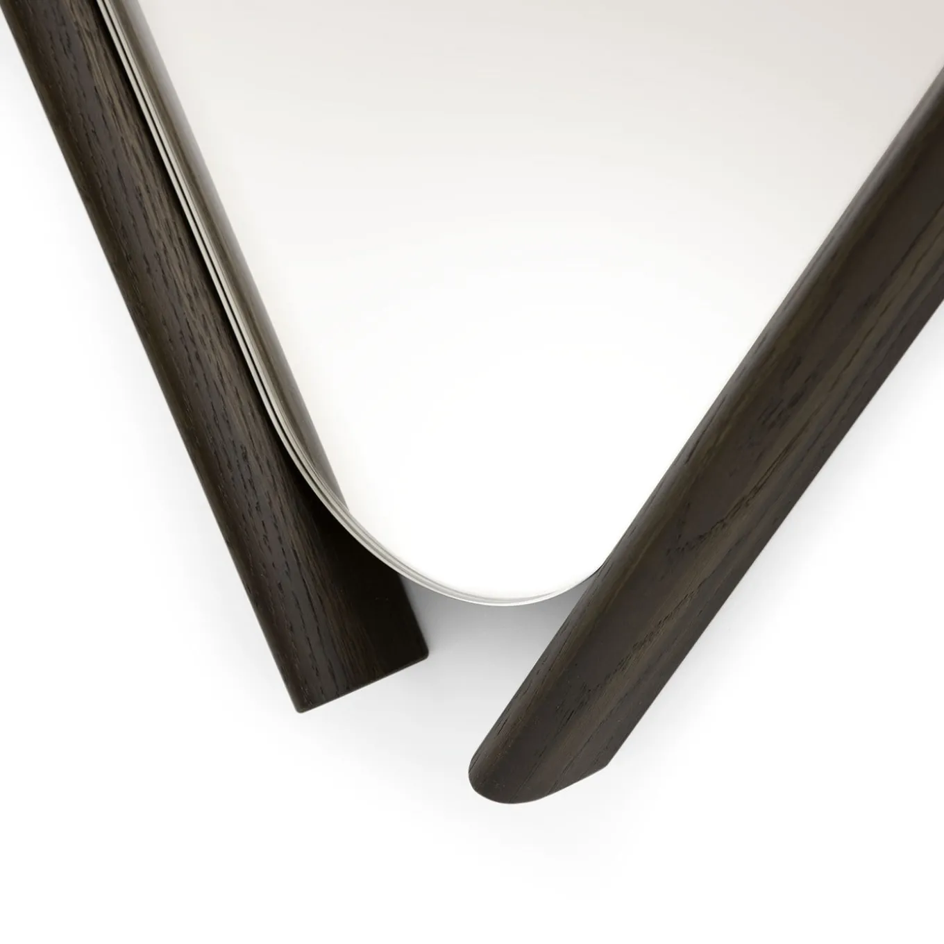 Specchio medio Wood Eye con cornice in rovere massiccio