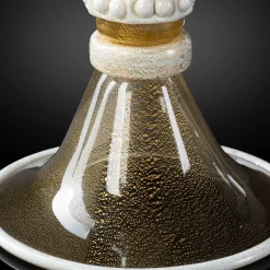 Stmat Vaso con piede in oro e bianco 24 carati con coperchio