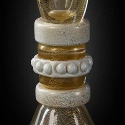 Stmat Vaso con piede in oro e bianco 24 carati con coperchio