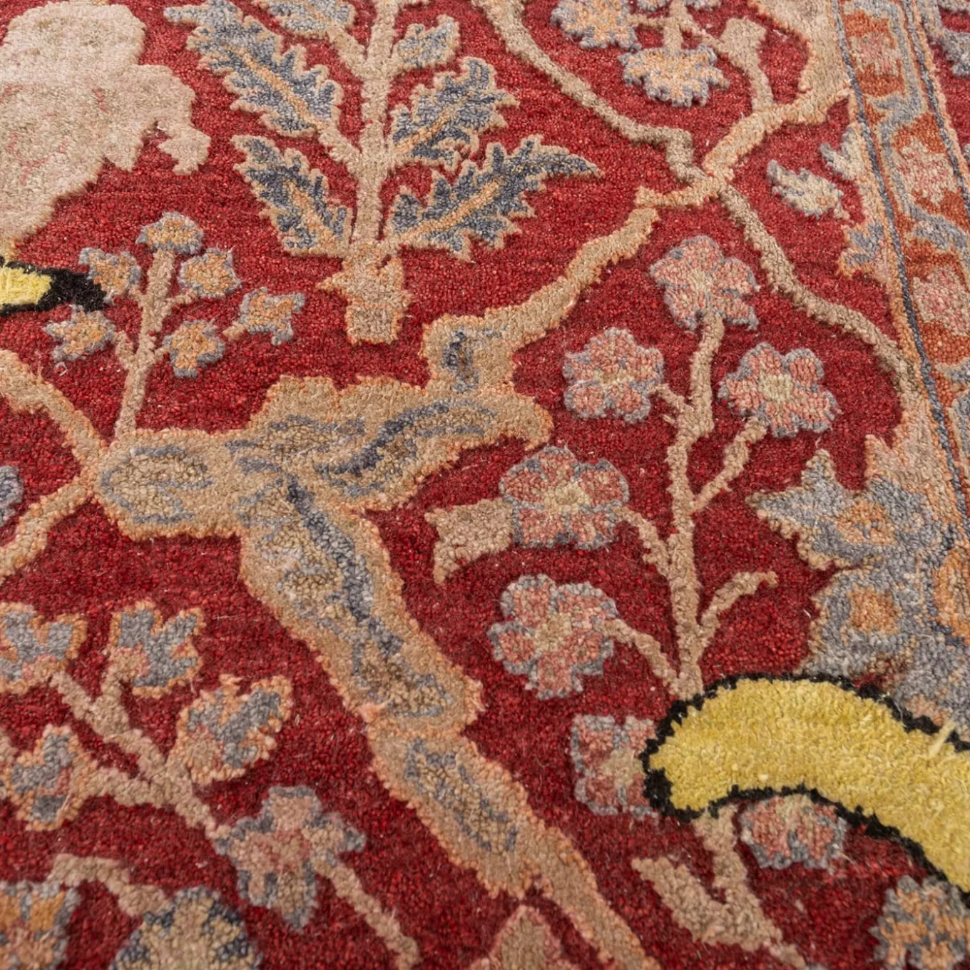 Tappeto in Lana e Seta Annodato a Mano Bananas di Richard Hutten