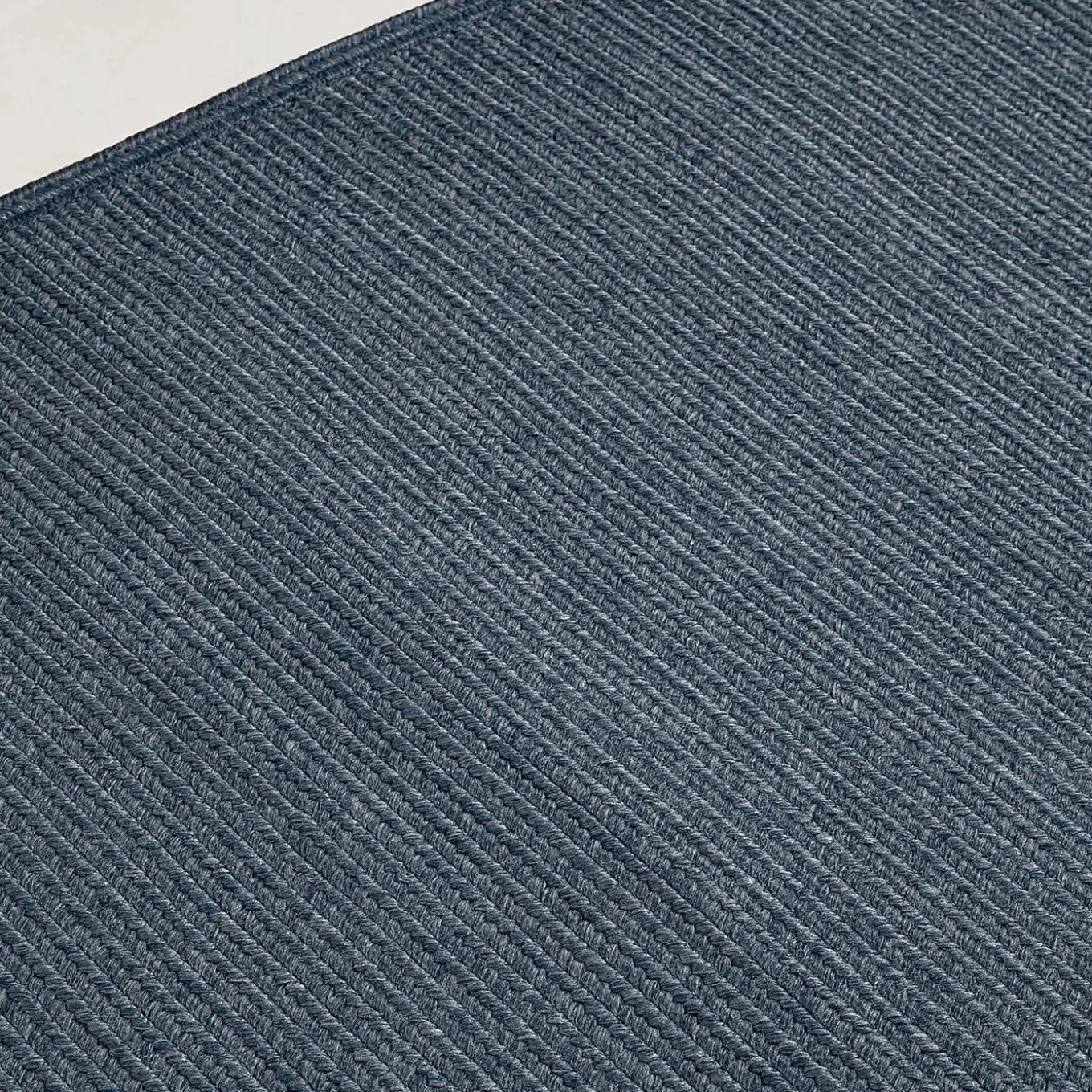 Tappeto Plain Blue in polipropilene In&Outdoor di Carlotta Fortuna