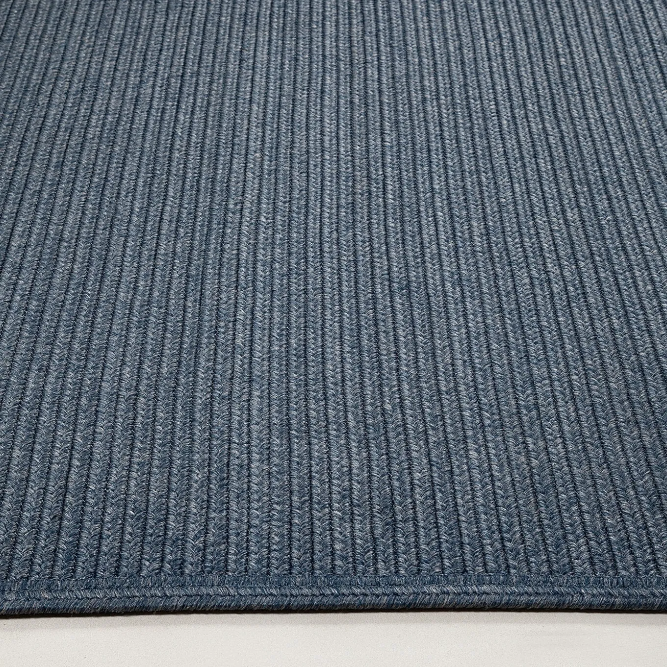 Tappeto Plain Blue in polipropilene In&Outdoor di Carlotta Fortuna