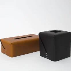 Tissue box Regular quadrato nero di Oscar Maschera