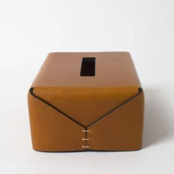 Tissue box Regular rettangolare marrone di Oscar Maschera