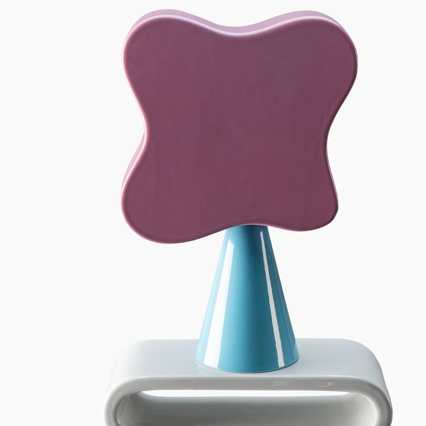 Totem giallo e rosa di Karim Rashid