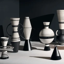 Vaso ad anfora #2 di Ugo La Pietra