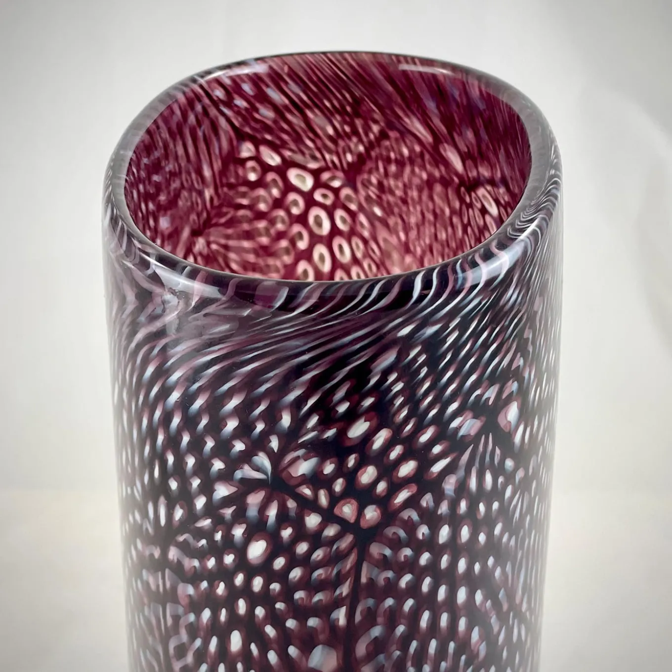Vaso alto in filigrana bianca e nera Murrine