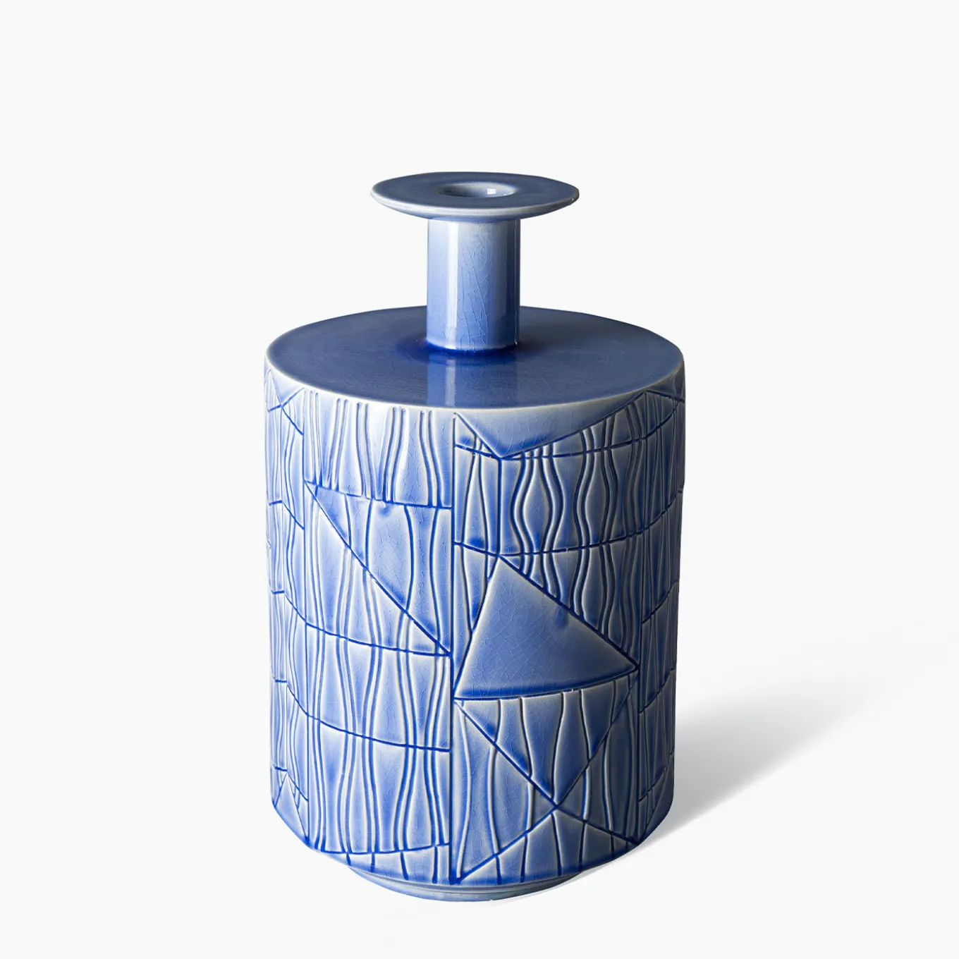 Vaso blu pallido di Bethan Laura Wood