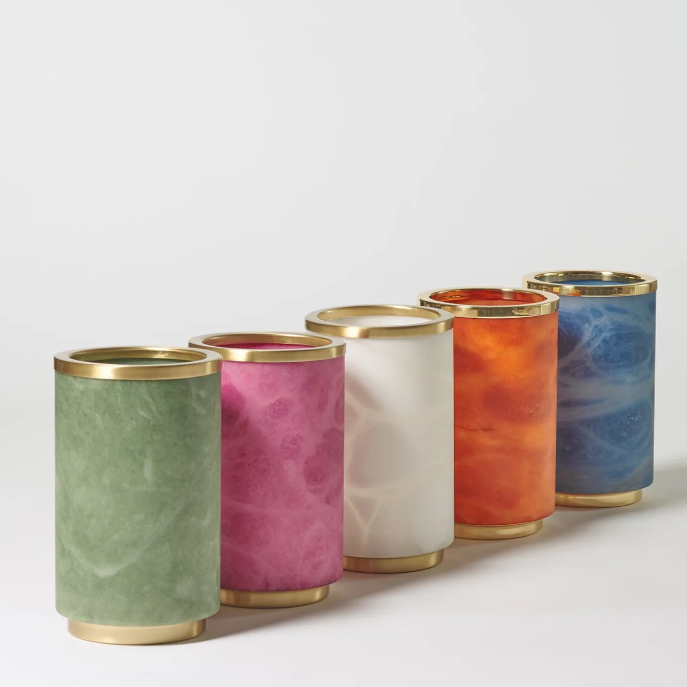 Vaso Borealis in alabastro bianco e ottone satinato
