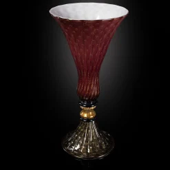Vaso con piede in oro e rubino Stmtrub