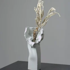 Vaso Crespano Merz in ceramica bianca