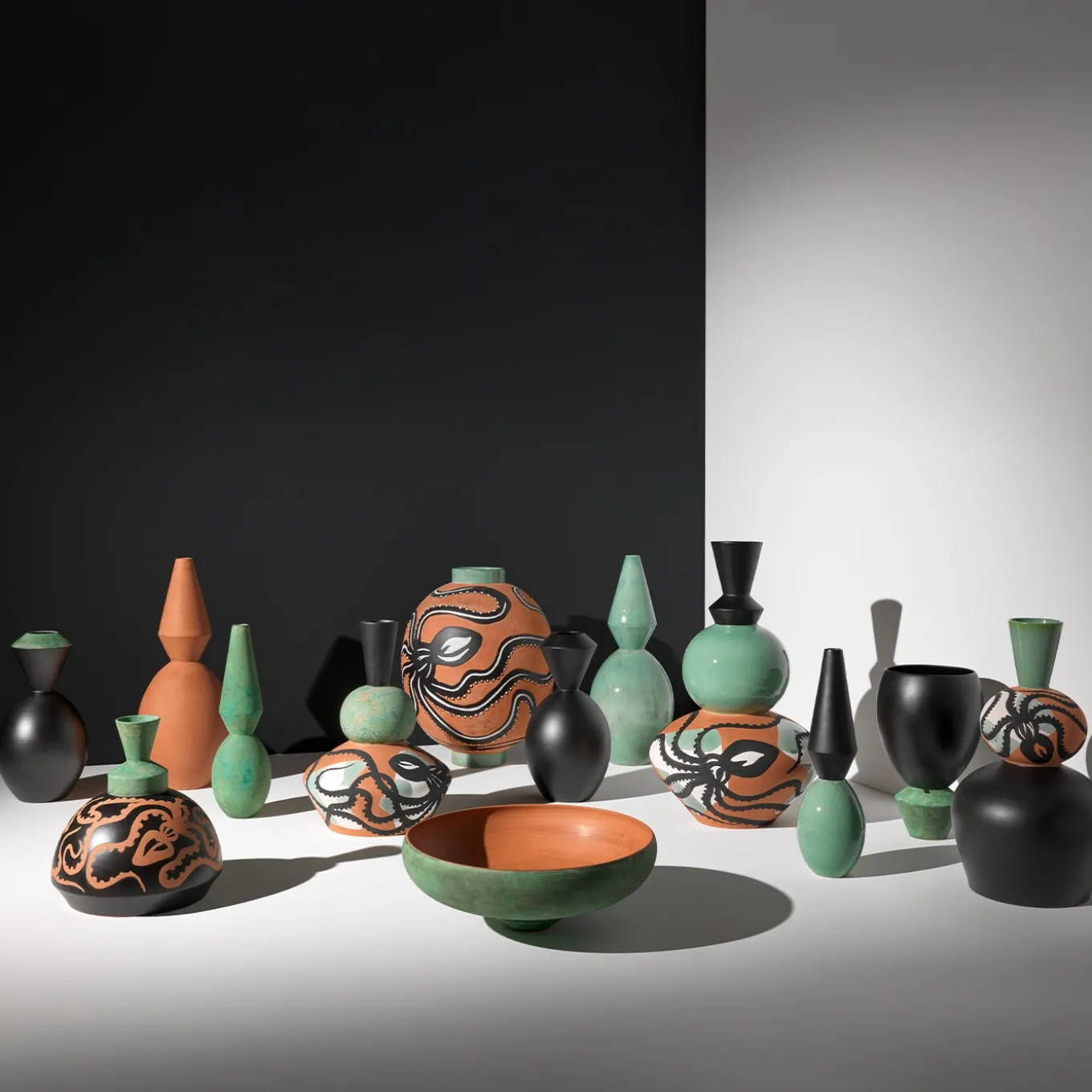Vaso Crisos in terracotta di Jean-Christophe Clair