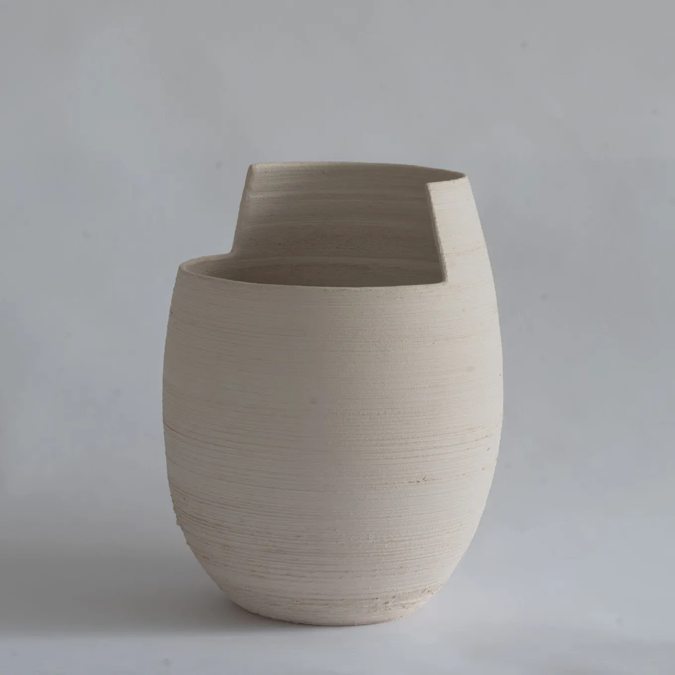 Vaso Cut Medio Colore Sabbia Chiara in Ceramica