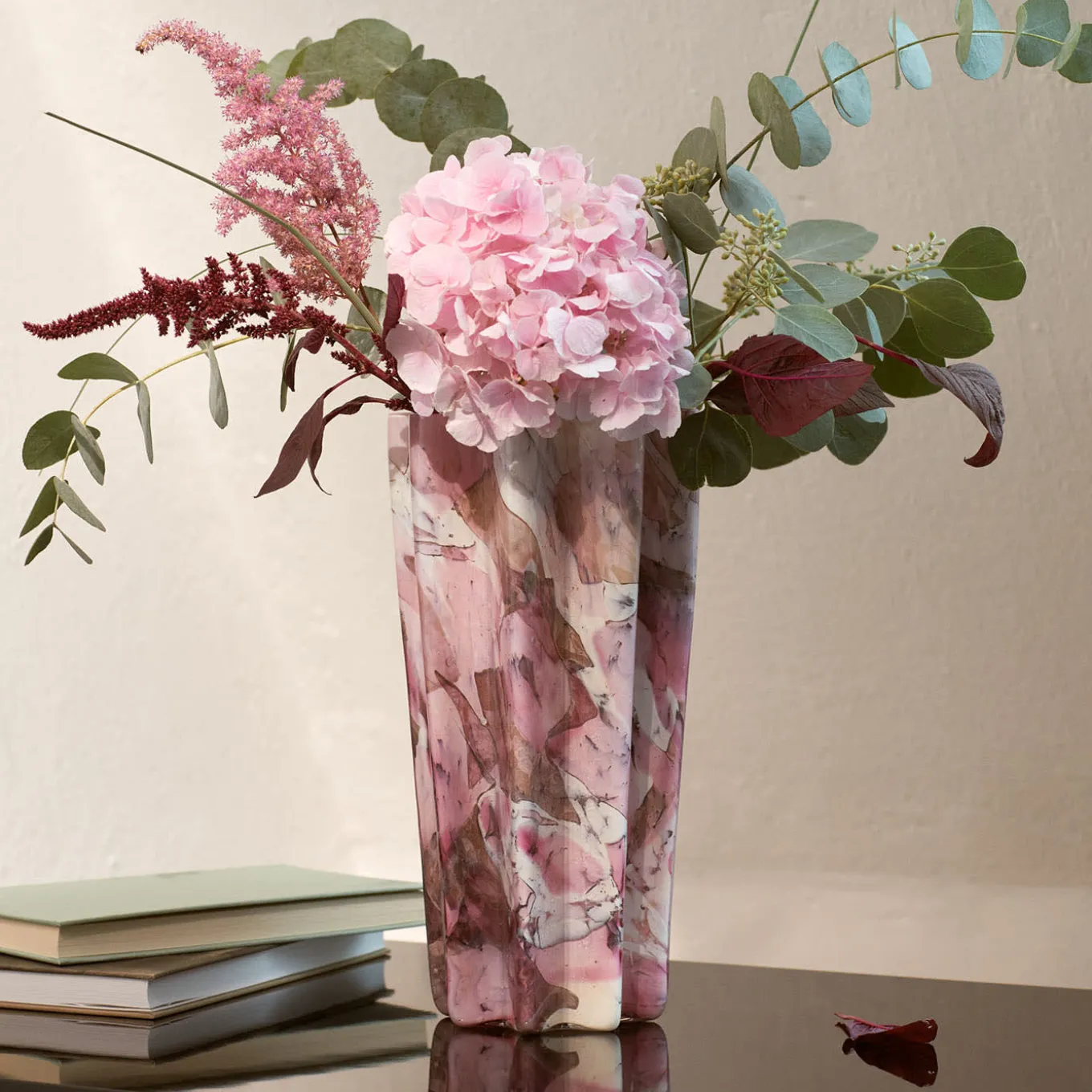 Vaso di vetro a secchiello rosa