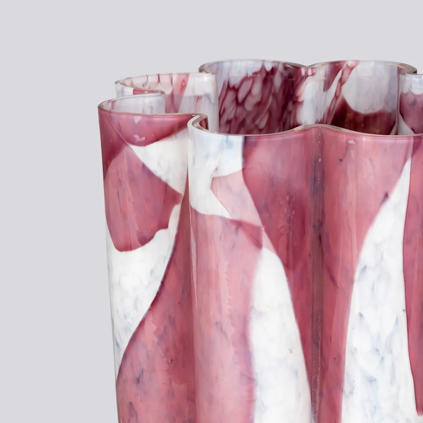 Vaso di vetro a secchiello viola
