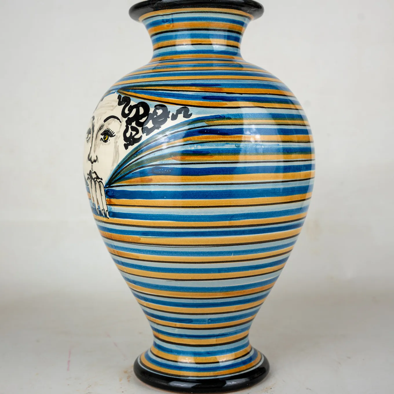 Vaso Donna in Ceramica Arancione I Curiosi