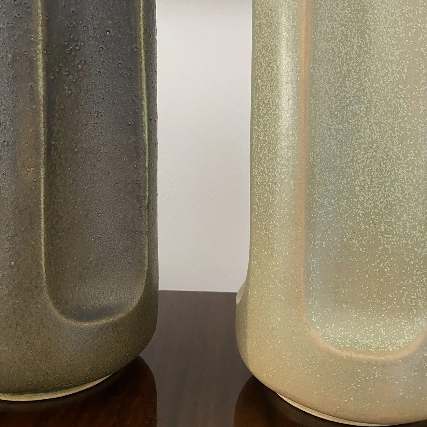 Vaso Giuseppe Bruma in ceramica smaltata verde opaco