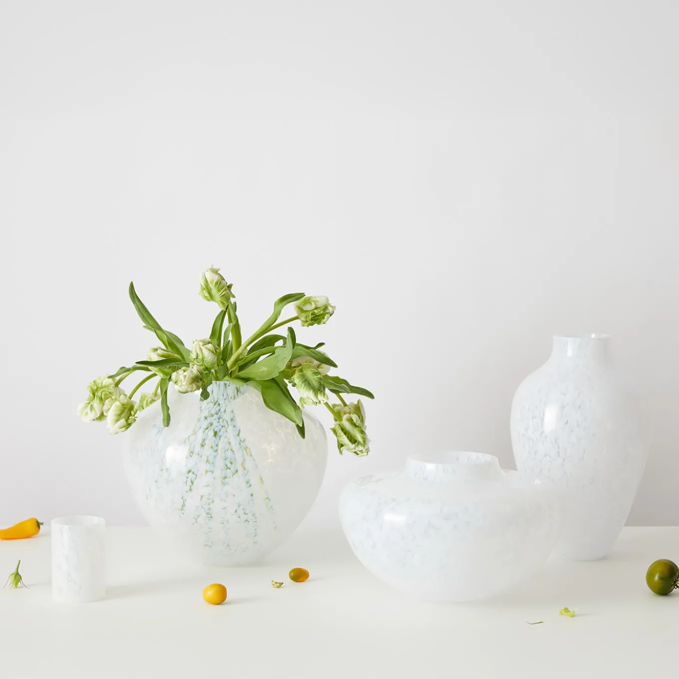 Vaso Grande in Vetro di Murano Bianco Opaline Olla
