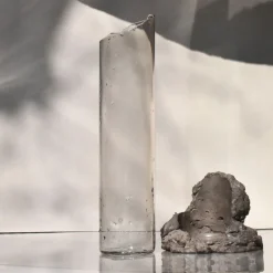 Vaso in vetro nero e pietra Catharsis #1