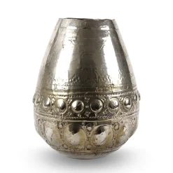 Vaso Niva in ceramica argento di Gabriele Mengoni