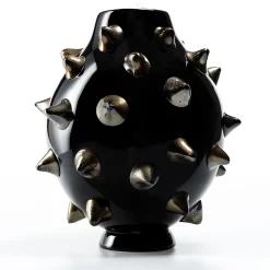 Vaso-scultura in vetro nero di Murano