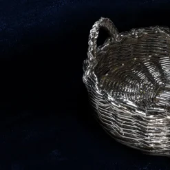 Vassoio decorativo rotondo in metallo placcato intrecciato