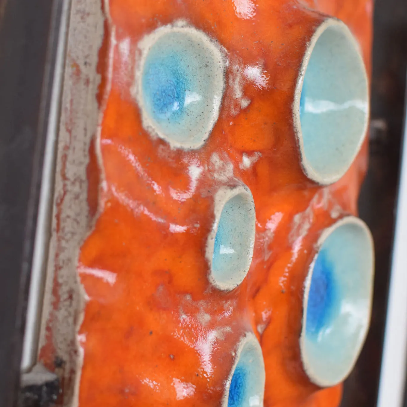 Vulcani, pezzo d'arte in ceramica infuocata
